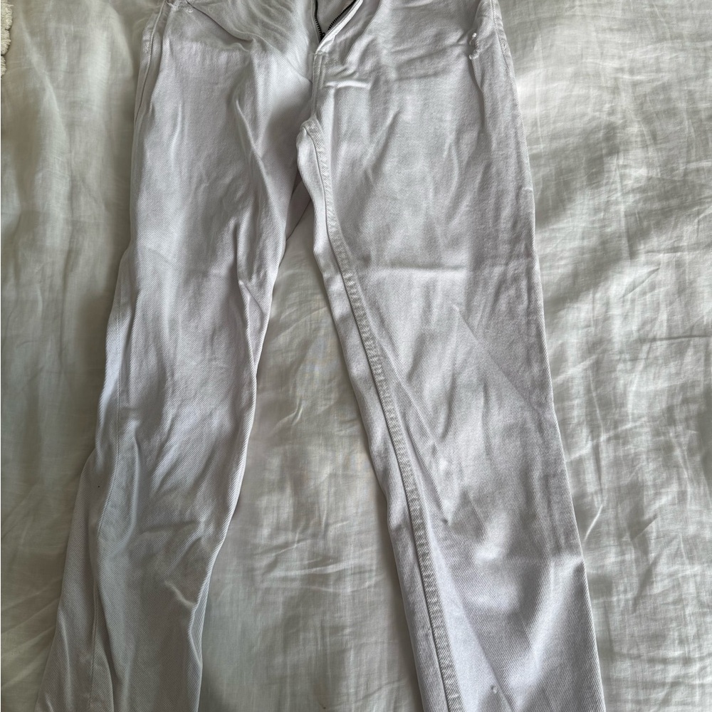 Bershka Cream High-Waisted Mom Jeans